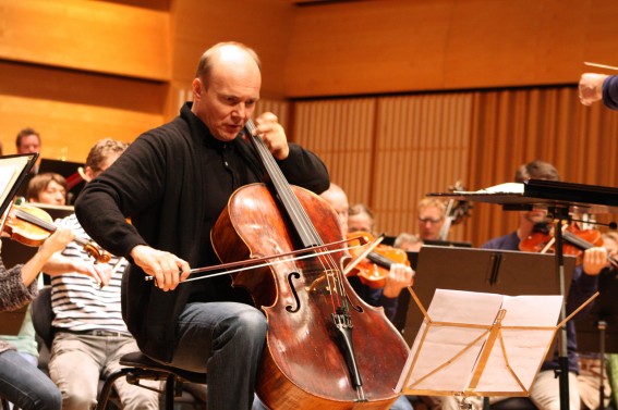 Solisten Truls Mørk spelade med SON.