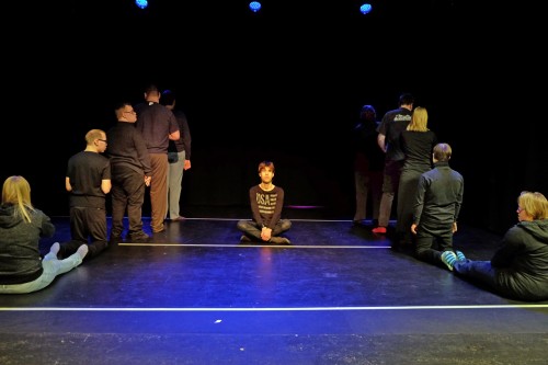 I skuggan av dig med TeaterNjutarna (recension)